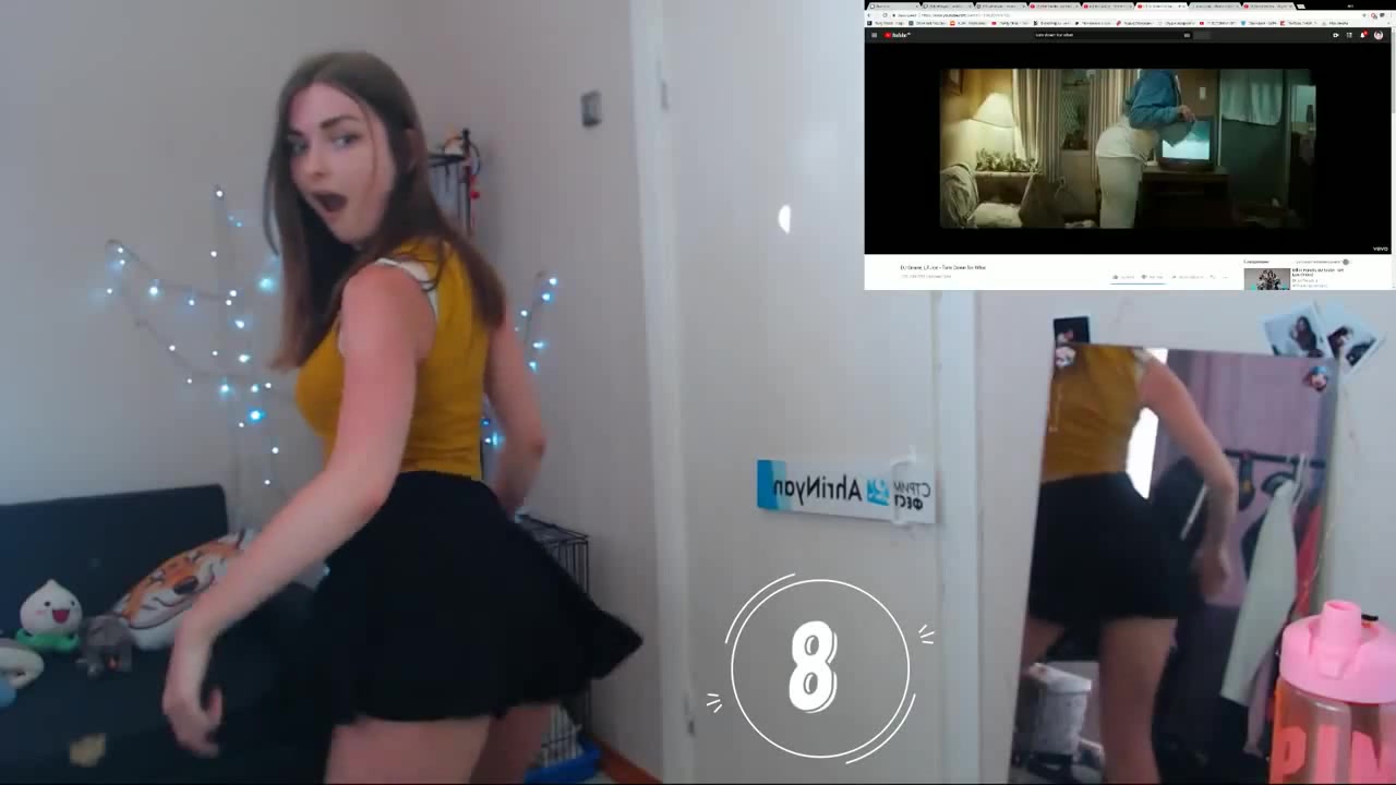 Twitch streamer queenmico compilation dancing pictures