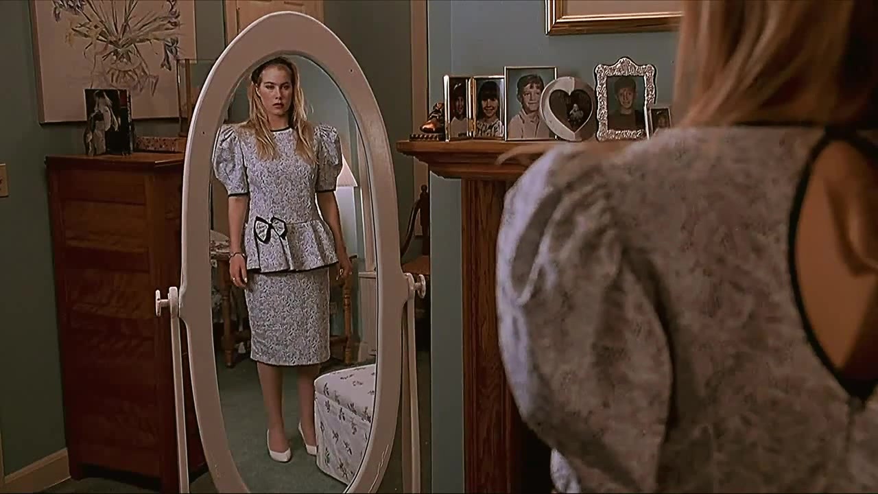 Мини платье с кружевами 