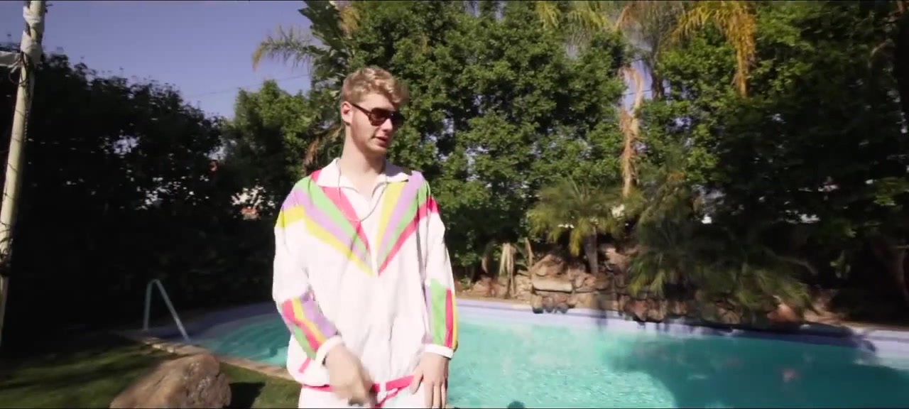Yung Gravy 1 Thot 2 Thot Red Thot Blue Thot [Official Music Video