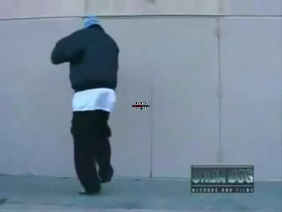 Bloods & Crips (BWalk Vs CWalk) x Senpai Notice Me Coub The Biggest Video Meme Platform