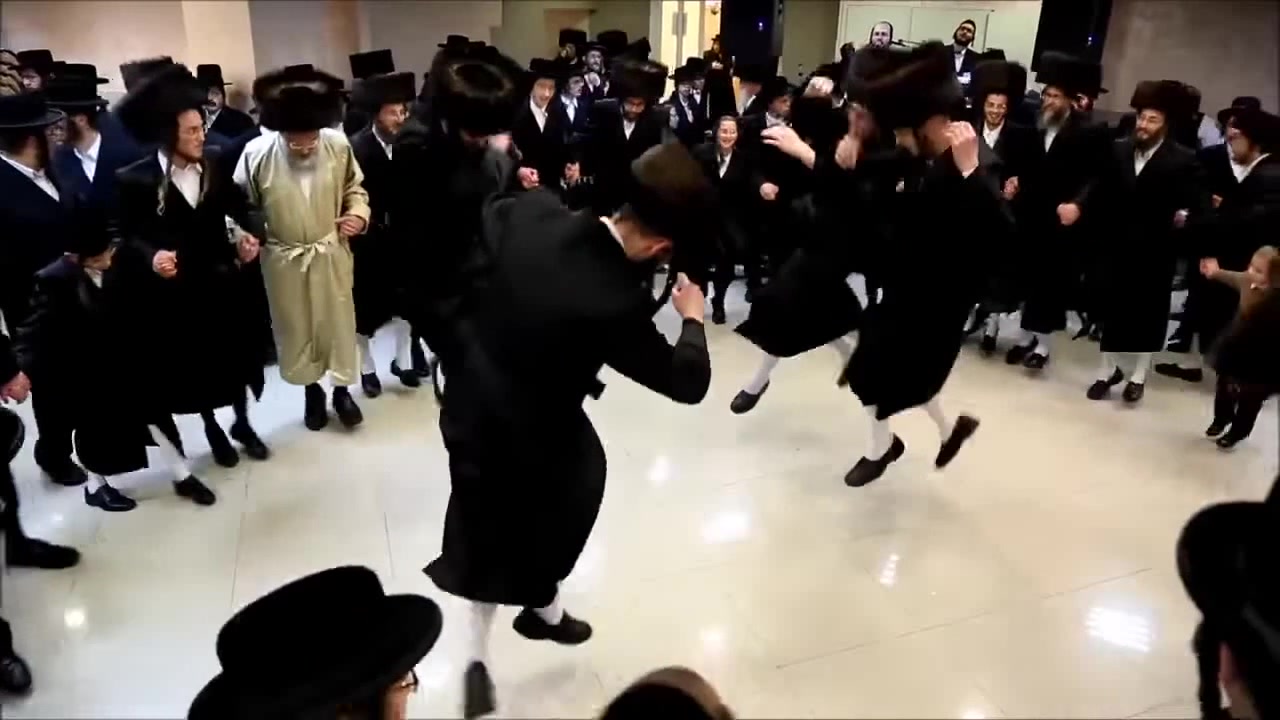 Танец на стульях евреи