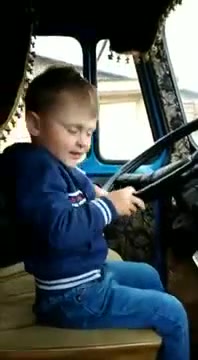 Понаставят машин ребенок