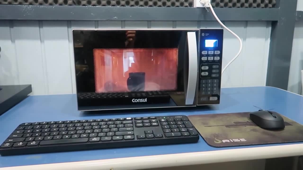 Playing CS In A Microwave Oven Coub The Biggest Video Meme Platform