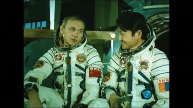 First mongolian astronaut - Aнхны монгол сансрын нисгэгч - Coub - The ...