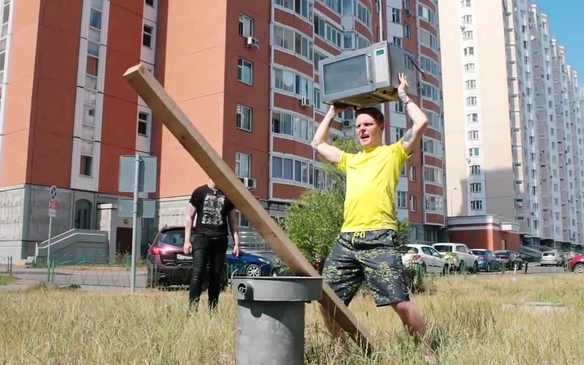 По яйцам - Coub - The Biggest Video Meme Platform