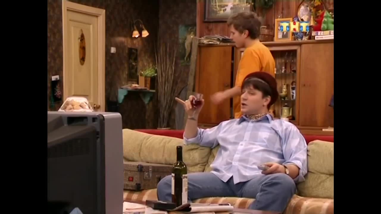 Сравнение Гена Букин на диване с вином в Счастливы вместе vs Al Bundy в ...