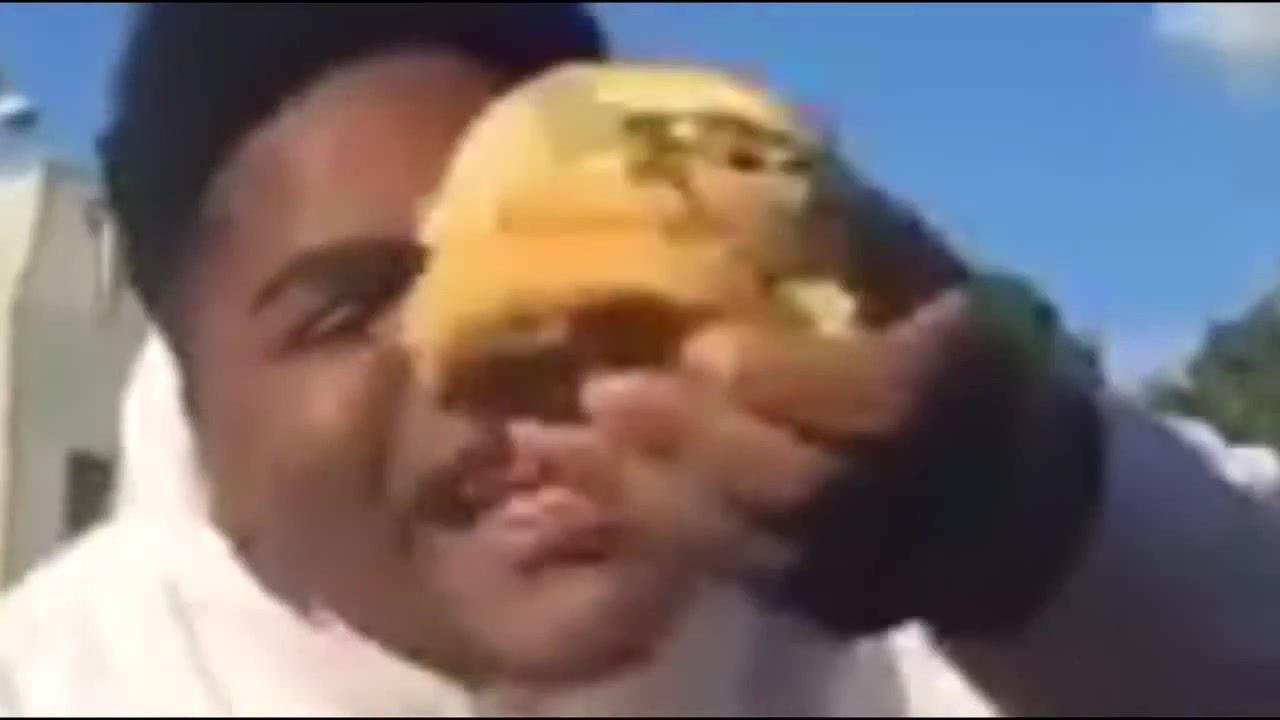 this is how you eat a big mac, ni🅱️🅱️a Coub The Biggest Video Meme