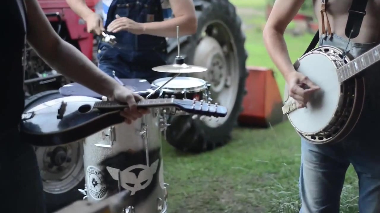 Thunderstruck For Anvil And Wrench And Spoons And Banjo Steve'N