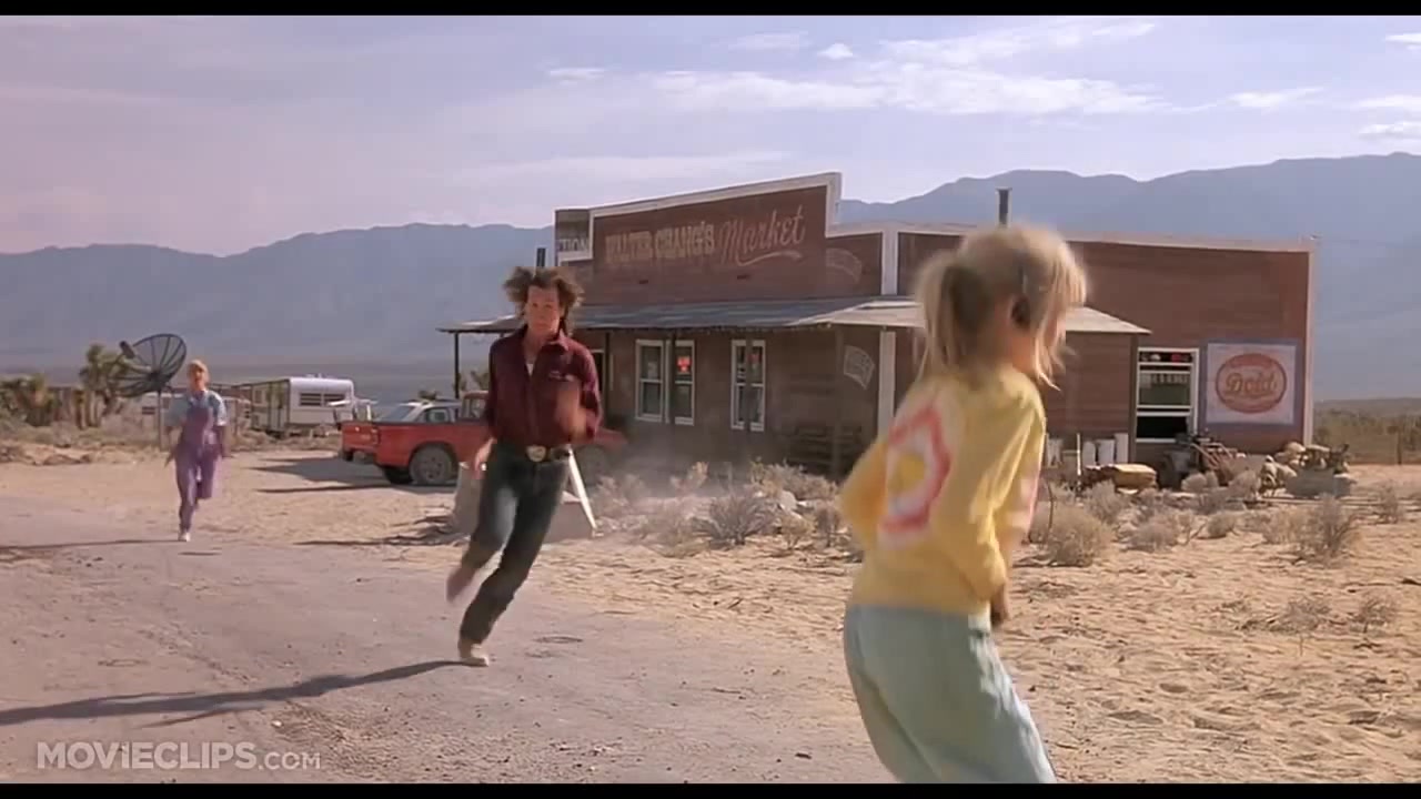 Tremors (6/10) Movie CLIP Get Off the Pogo Stick! (1990) HD Coub