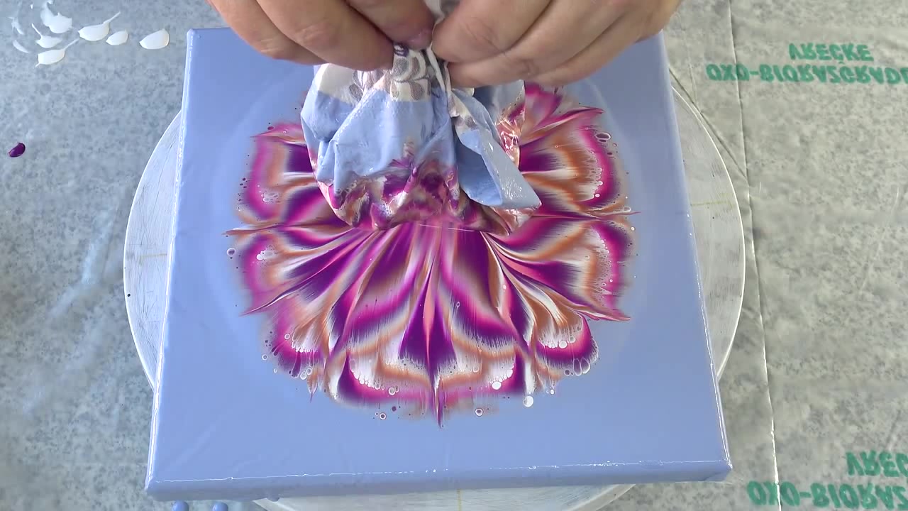 498-how-to-paint-a-flower-with-3d-printed-cup-and-paper-napkin