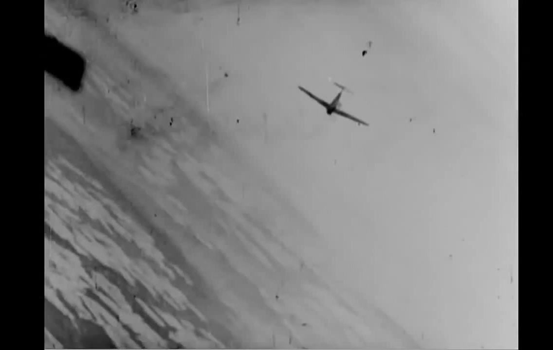 Gun Camera Footage Luftwaffe FW 190 & Bf109 / Me109 Fighters Shot Down ...