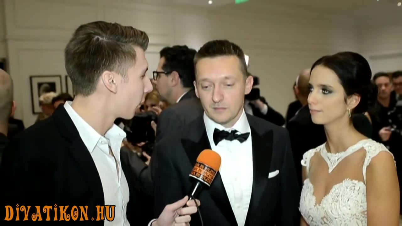 Rogán Antal felesége helyreigazít - Coub - The Biggest Video Meme Platform