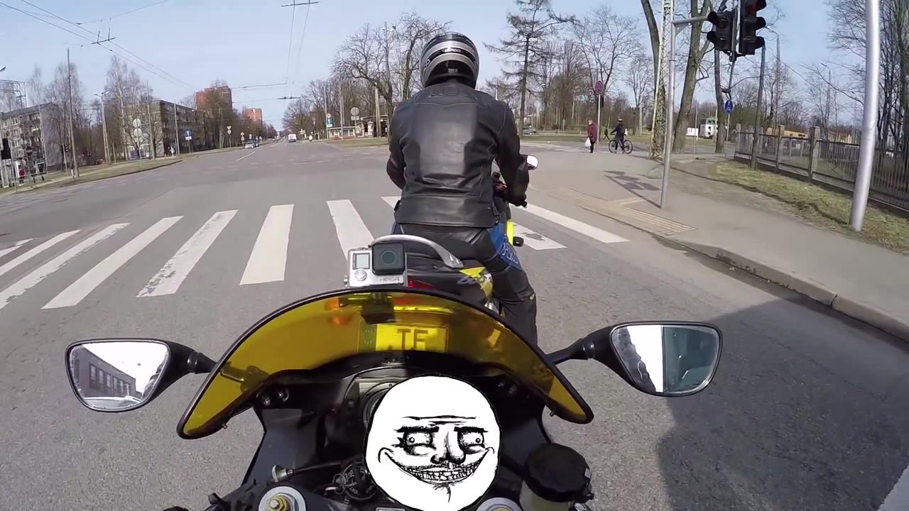 Мото против авто