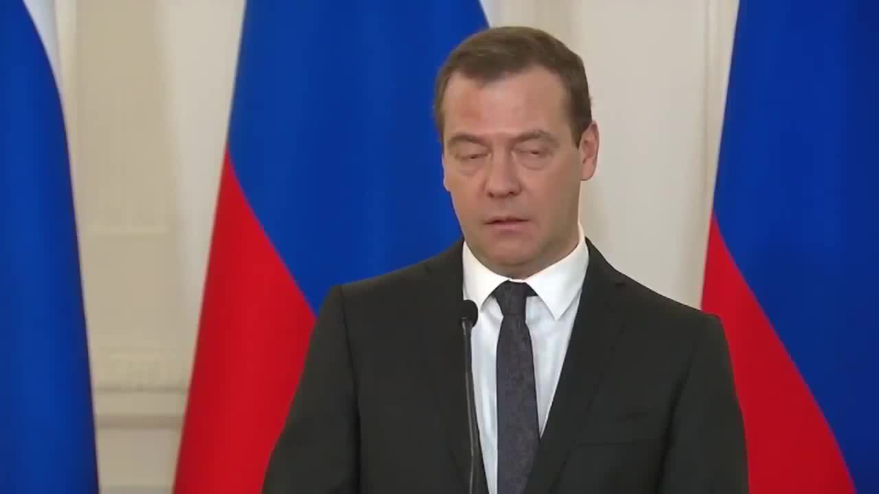 Денег как известно нет Медведев